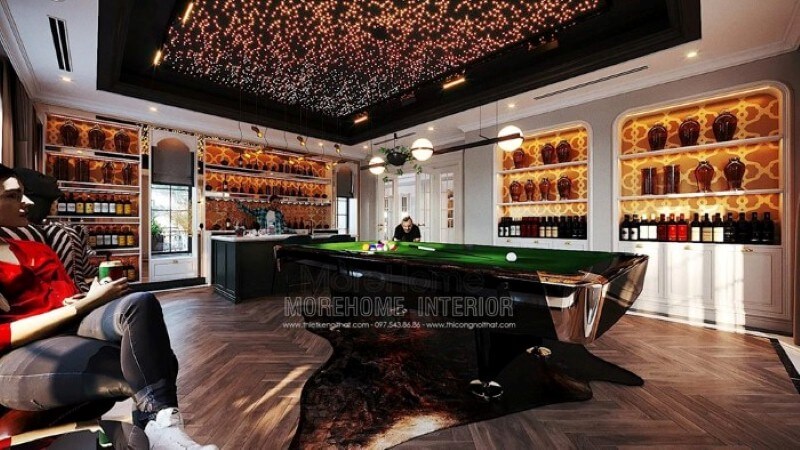 Bàn bi-a, quầy bar, hầm rượu, trần xuyên sáng đã tạo nên nét đẹp sang trọng, đẳng cấp trong trang trí nội thất phòng giải trí tại biệt thự. Thiết kế nội thất