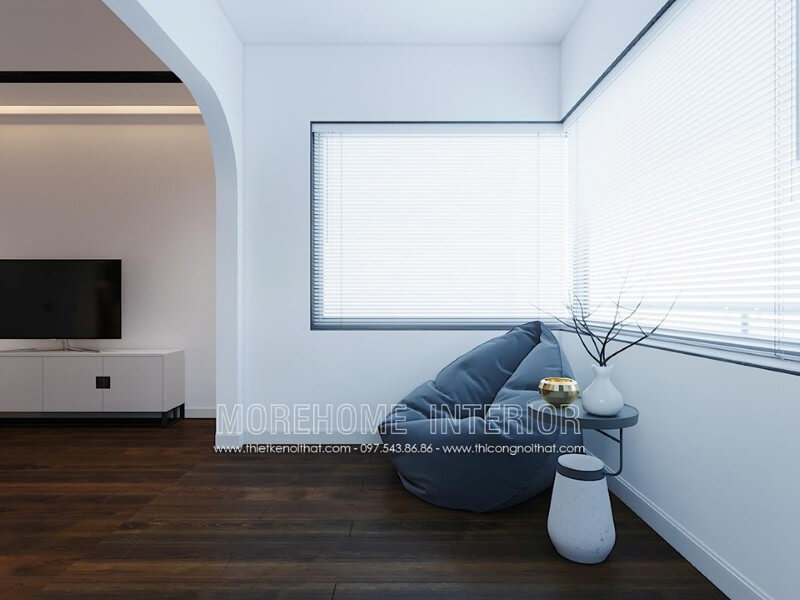 Sàn gỗ óc chó kết hợp cùng tường trắng đơn sắc giúp phòng ngủ master trở nên rộng hơn, thông thoáng hơn. Thiết kế nội thất